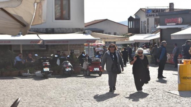 Çeşme de esnaf umduğunu bulamadı