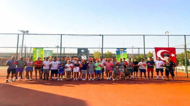 Çeşme'de tenis turnuvası heyecanı