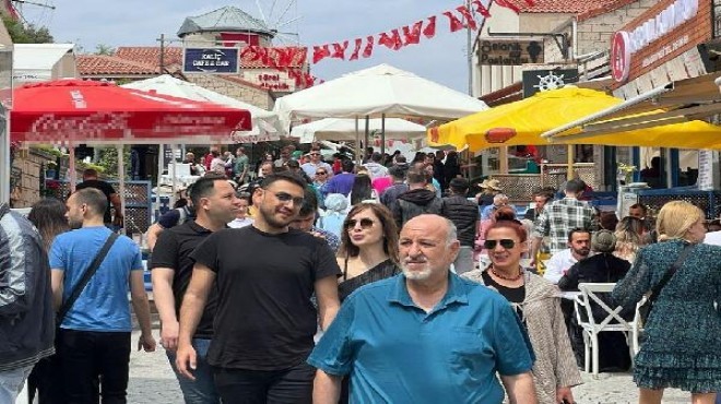 Yerli turistler Çeşme'ye akın etti!