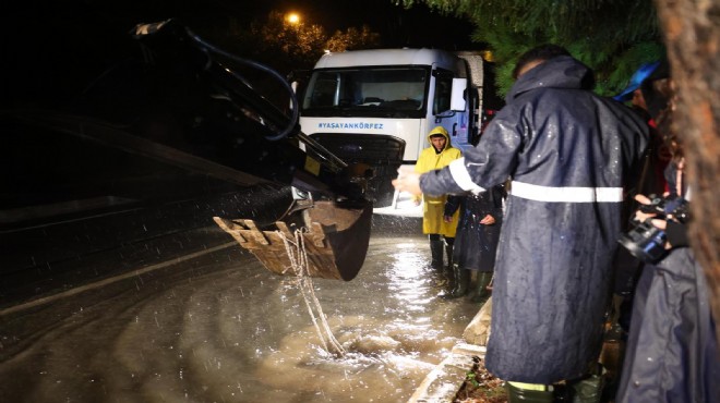 Çeşme yi sel aldı!