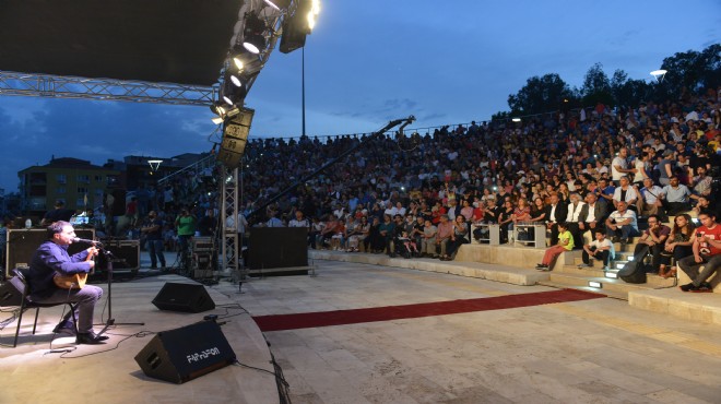 Çiğli'de Erdal Erzincan rüzgarı