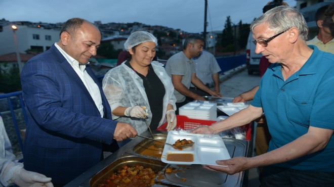 Çiğli'de her mahallede iftar sofrası