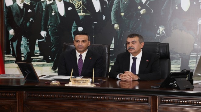 Çiğli de öğrencilere kırtasiye desteği