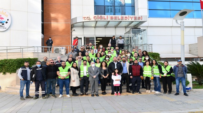 Çiğli de temizlik seferberliği: Başkan da sahada!