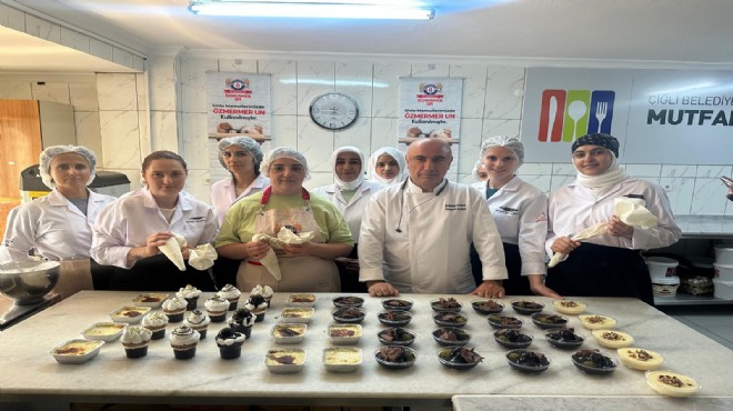 Çiğli nin pasta şeflerinin mezuniyet sevinci