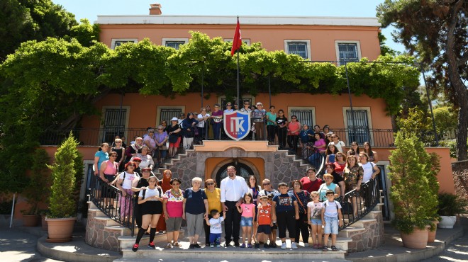 Çiğlili kadınlar Uşakizade Köşkü'nde