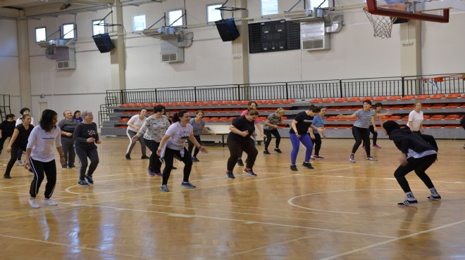 Çiğlili kadınlar için zumba zamanı