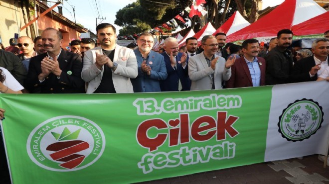 Çilek tadında festivalde perde 28 Mayıs mesajlarıyla açıldı!