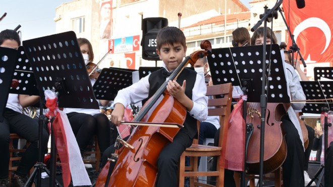 Çocuk Senfoni Orkestrası Foça'da!