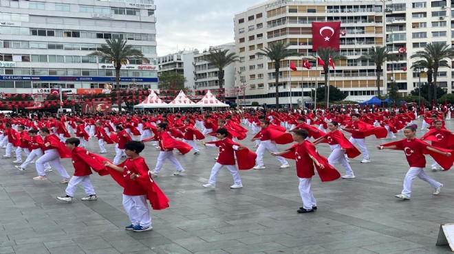 Cumhuriyet Meydanı'nda 23 Nisan coşkusu