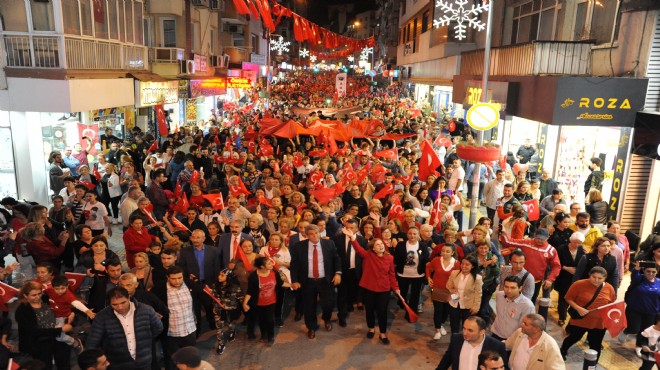 Cumhuriyet sevdası Balçova'ya sığmadı!