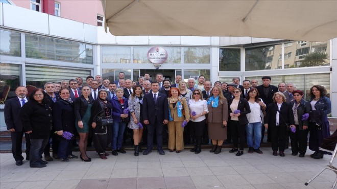 DSP İzmir adaylarını tanıttı... CHP'yi hedef aldı!