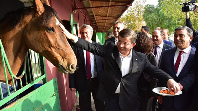 Davutoğlu ndan İzmir de çarpıcı  Zarrab  mesajı!