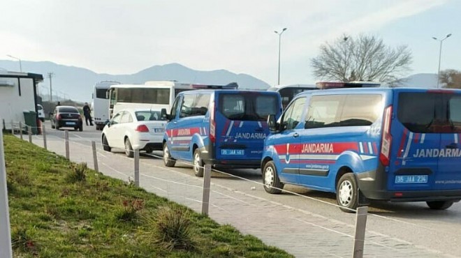 Dehşet: Eski eşini bıçakla rehin aldı