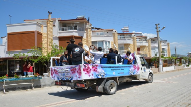 Dikili'de müzisyenlere destek, vatandaşa Hıdırellez morali