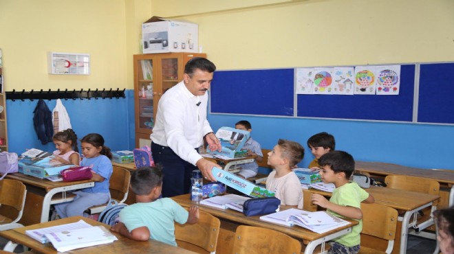 Dikili de öğrencilere eğitim seti desteği
