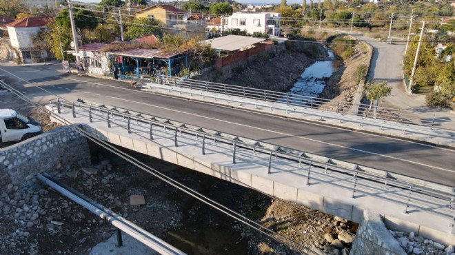 Dikili’nin yeni köprüsü hizmete girdi