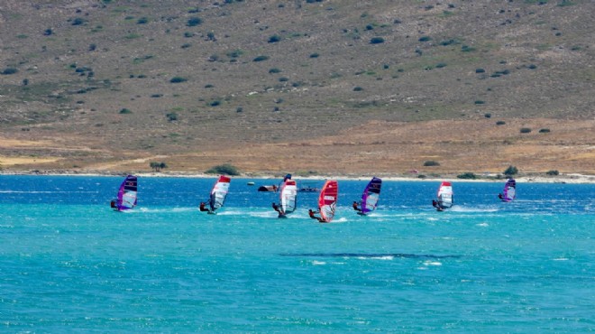 Dünya şampiyonasına geri sayım: Sörfün kalbi Çeşme'de atacak!