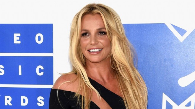 Dünyaca ünlü şarkıcı Britney Spears gözaltına alındı