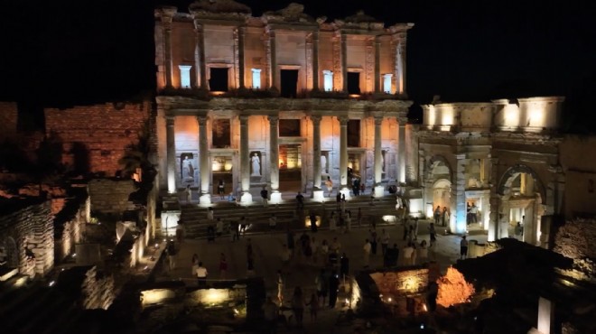 Efes Antik Kenti nde gece müzeciliği başladı