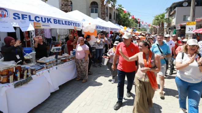 Efes Selçuk'ta Belevi Şen Şeftali Şenliği!