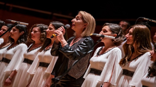 Ege'nin iki yakası buluştu! Soyer: Barışın en güzel dili müzik