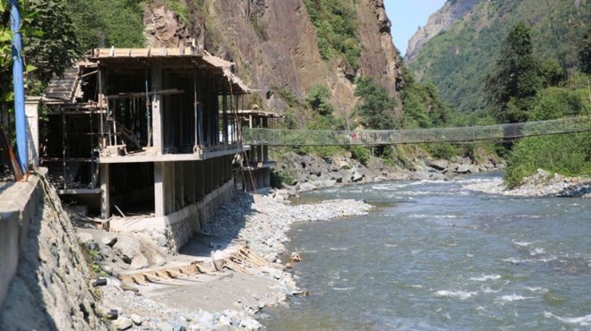 Ekolojik vadiye 'imar barışı'yla kaçak otel!