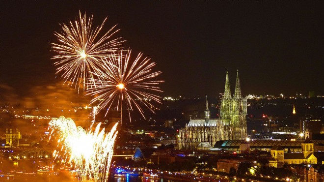 Enerji krizi 'Kölner Lichter'i'  de vurdu!