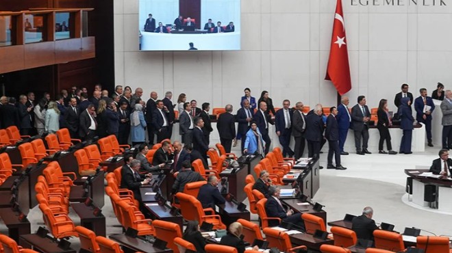 Erdoğan a verilen TSK’dan ihraç yetkisinde geri adım!