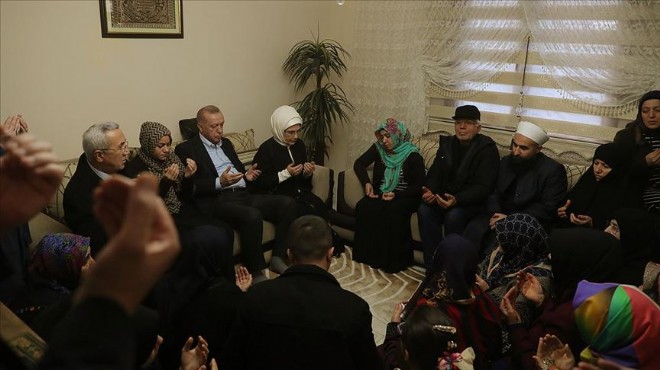 Erdoğan'dan İdlib şehidinin evine taziye ziyareti