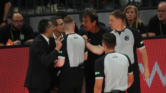 Ergin Ataman çılgına döndü: Maçtan atıldı!