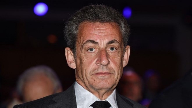 Eski Fransız Cumhurbaşkanı Sarkozy'ye yıl hapis cezası