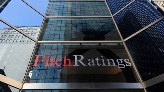 Fitch, İtalya nın kredi notunu düşürdü