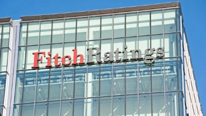 Fitch, Türkiye nin kredi notunu yükseltti