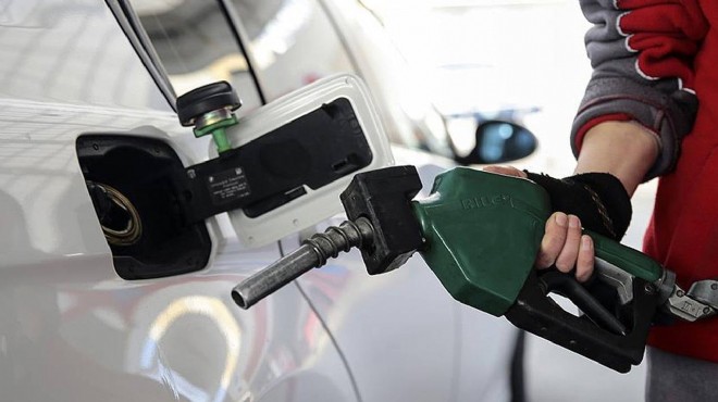 Fiyatlar pompaya yansıdı: Benzine zam geldi!
