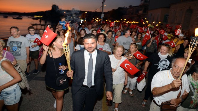 Foça Zafer Bayramı'nı coşkuyla kutladı!