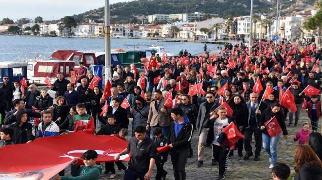 Foça da İdlib şehitlerimiz için saygı yürüyüşü!