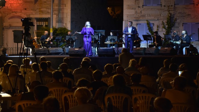 Foça da Türk Sanat Müziği ziyafeti