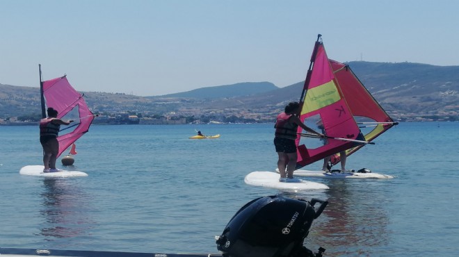 Foça'da ders deniz sporları!