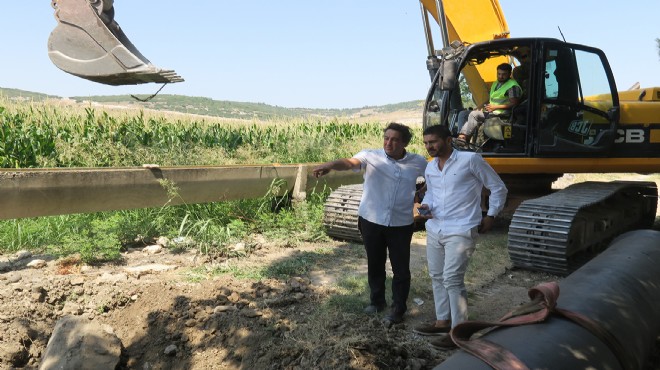 Foça'da yeni içme suyu hattı için ilk kepçe