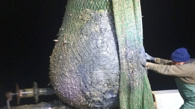 Foçalı balıkçılardan  dip çamuru  tepkisi