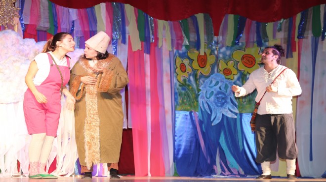 Gaziemir'de Adile Naşit Çocuk Tiyatrosu günleri