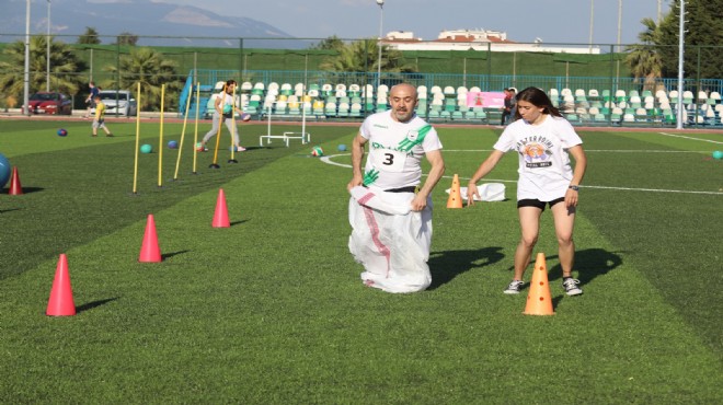 Gaziemir'de babalarla çocukları yarıştı