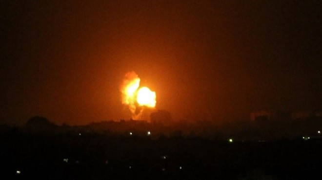 Gazze'ye yönelik hava saldırılarını sürdürüyor