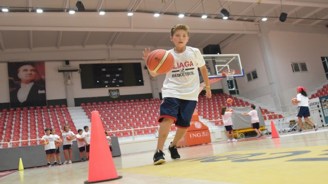 Geleceğin basketbolcuları Aliağa'da yetişiyor