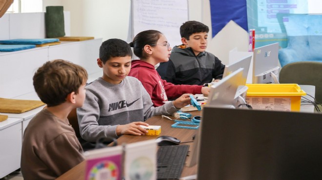 Geleceğin yazılımcıları Buca’da yetişiyor