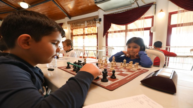 Genç sporcular Ata’yı satrançla andı