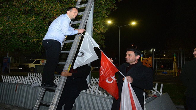 Gençlikten gelen başkan adayları Önal ve Eşki bayrak astı!