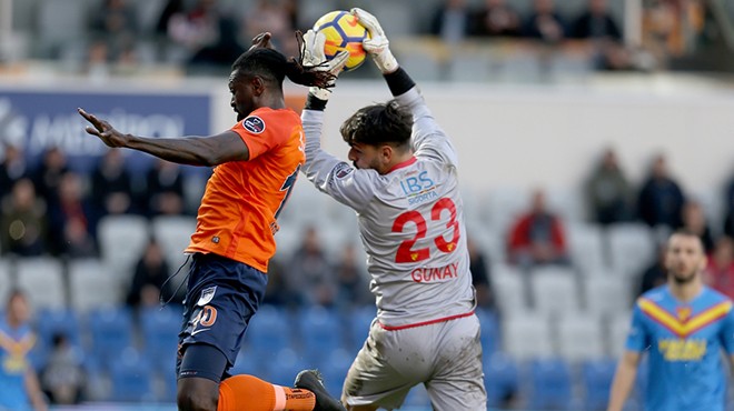 Göz-Göz Başakşehir den eli boş dönüyor: 2-0