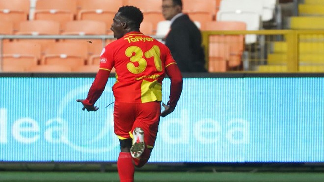 Göztepe'de Dennis formayı bırakmıyor